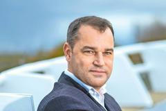 Živě: Výdaje státu rostou, příjmy ne. Přijde tvrdý náraz do zdi? Ekonom Hampl v DVTV