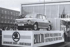 prodej aut za socialismu