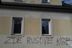 Posprejovaný dům v Českých Budějovicích