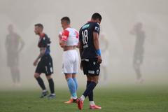 Rozuzlení ligového dramatu zůstává v mlze. Vypjatému zápasu v Edenu vládl VAR