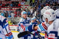 Luboš Horký slaví gól Komety v zápase extraligy