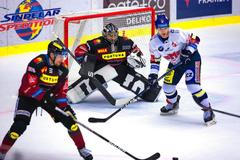 Sparťanský hokejový brankář Jakub Kovář v extralize 2022/23