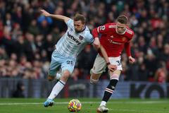 23. kolo anglické fotbalové ligy 2021/22, Manchester United - West Ham: Tomáš Souček a Scott McTominay