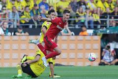 Patrik Schick v zápase s Dortmundem