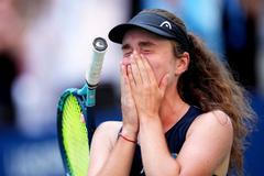 Sestřih utkání prvního kola US Open mezi Ukrajinkou Darjou Snigurovou a Rumunkou Simonou Halepovou