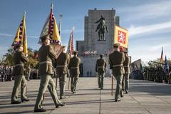 Foto: Konečně bez omezení. Zeman i veteráni si na Vítkově připomněli výročí republiky