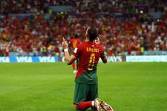 Bruno Fernandes slaví gól v zápase MS 2022 Portugalsko - Uruguay