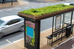 Zastávky se záhonky na střechách