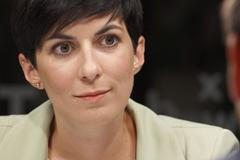 Pekarová: Svetr připomíná, že na úsporách se může podílet každý. Jsme zvyklí přetápět