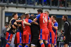 "Umíráme za Karabach" versus Šádek s měšcem. Viktorii doprovodila do LM skvělá kulisa