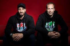 Petr Čech a Šimon Hrubec, Saves Help