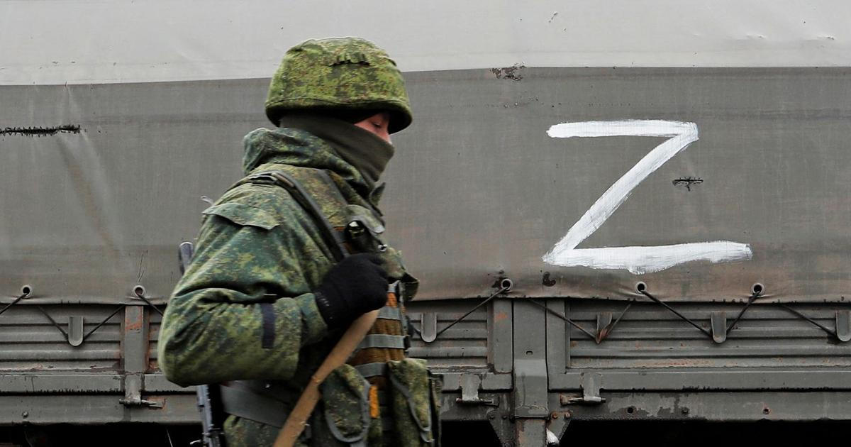 Ruská kampaň vyzývá k ozbrojenému odporu v zemi NATO. Úřady zmiňují ukrajinský scénář