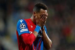 fotbal, Liga mistrů 2022/2023, Viktoria Plzeň - Bayern Mnichov, Jhon Mosquera