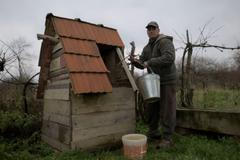 Slovák žije v zapomenutém koutě země a denně slyší zvuky války. Za tratí leží Ukrajina