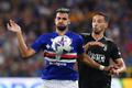 Mehdi Leris a Mattia de Sciglio v zápase Sampdoria - Juventus