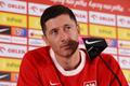 Robert Lewandowski na tiskové konferenci v dějišti fotbalového MS 2022