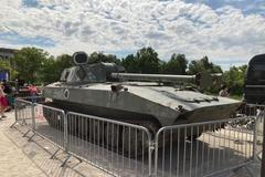 Výstava v Praze na Letné, ruská vojenská technika, samohybný minometný systém 2S34 CHOSTA