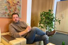 Nejsem cenzor, každé omezování názorů mně jde proti srsti, tvrdí ministr Rakušan