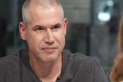 Pěšky po D1: Zažil jsem šílené věci, i hodina tam je peklo, říká Vladimir 518