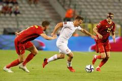 Stanislav Tecl a Timothy Castagne v zápase skupiny E kvalifikace MS Belgie - Česko