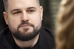 Rapeři nejsou loutky jako popové hvězdy. Řezník je skvělej člověk, říká DJ Poeta