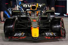 Max Verstappen v Red Bullu v kvalifikaci na VC Abú Zabí F1 2022