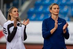 České oštěpařky Nikola Ogrodníková a Barbora Špotáková