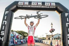 4889 km na kole za deset dní: Spánková deprivace a halucinace jsou běžné, říká Božák