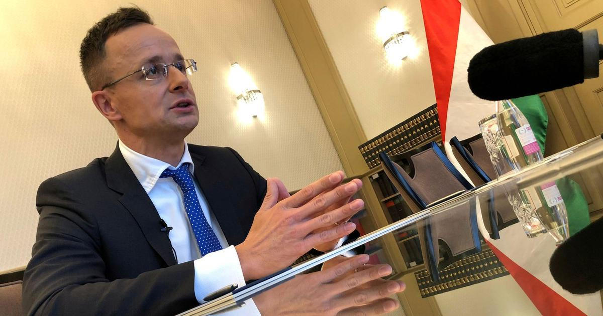 Komentář: Drahý Sergeji, tady Péter. Unikly telefonáty maďarského ministra zahraničí do Kremlu