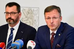 ŽIVĚ: Potápíme se, vzkazují soudy vládě. Hrozí bez navýšení platů kolaps justice?