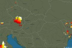 Bouřka putující z jihu Evropy se na českých hranicích rozplynula