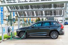 Nabíjení elektromobilu solární