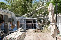 Itálie, bouře, tornádo, kemp