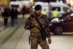 Turecká armáda v ulicích Istanbulu po jednom z letošních útoků přisuzovaným islámským extremistům