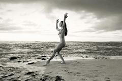 John Wehrheim: Paradise Lost. Ukázky z výstavy fotografií z kempu hippies v Galerii Hlavního města Prahy (Dům U Kamenného zvonu)