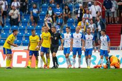 fotbal, Fortuna:Liga 2022/2023, Baník Ostrava - Zlín, Jan Silný, červená karta