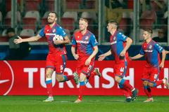 Hráči Plzně slaví gól na 1:2 v zápase LM Plzeň - Barcelona