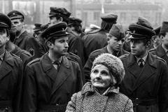 Oslava puče z roku 1948, Staroměstské náměstí, 25. únor 1978. Ukázka z knihy Jaroslava Kučery Klid před bouří.