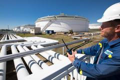 Mero, sklad ropy, nádrže, státní hmotné rezervy, plyn, energie, zásoby