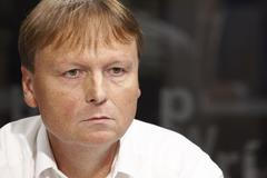 Miliardář má stejnou péči, jako bezdomovec. Nadstandardy v Česku nebudou, říká Feltl