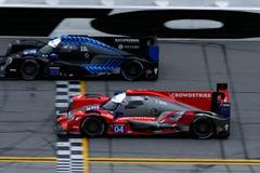 Finiš kategorie LMP2 na konci čtyřiadvacetihodinovky v Daytoně 2023