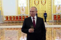 Pobavený Putin: Ukrajina si začala. S útoky na elektrárny budeme pokračovat