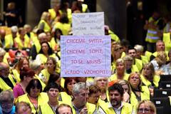 Demonstrace ČMKOS na Václavském náměstí proti chudobě