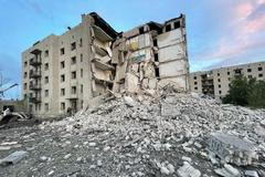 Živě: Kontroverzní zpráva AI o Ukrajině. Dělá z civilistů živé štíty? Sledujte DVTV