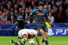 Chviča Kvaracchelia z Neapole v zápase Ligy mistrů proti Ajaxu