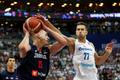 basketbal, ME 2022, Česko - Srbsko, Nikola Jokič, Tomáš Kyzlink