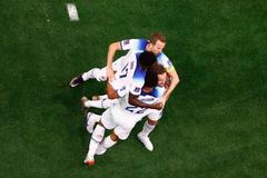 Angličané slaví gól v osmifinále MS 2022 Anglie - Senegal