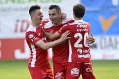 Pavel Černý se raduje z branky