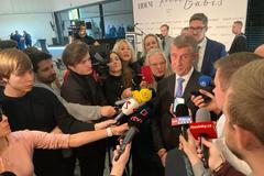 Babiš odpovídá na dotaz, zda skončí v politice, pokud prohraje boj o Hrad