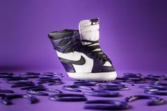 Horse Kicks - tenisky pro koně od amerického designéra Marcuse Floyda